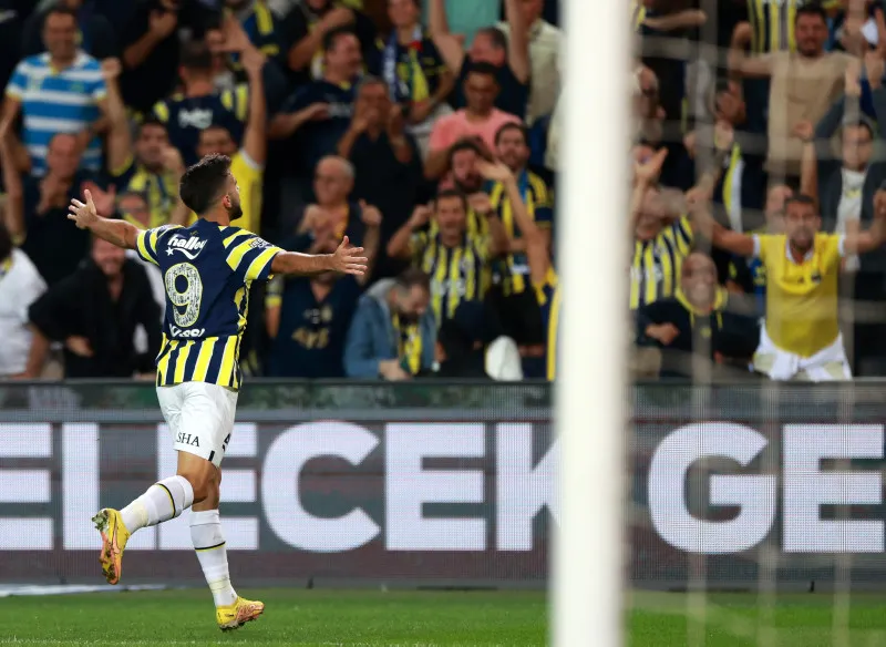 Fenerbahçe'de ilk ayrılık! İşte yeni takımı - 23