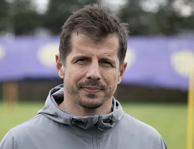 Belözoğlu Antalya’da kalıyor