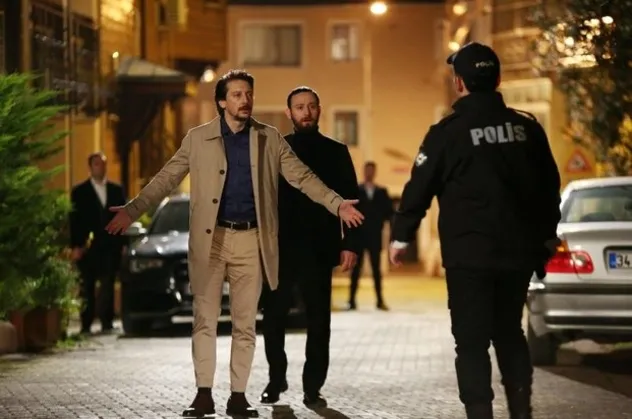 Kimse Bilmez 1. bölüm izle | ATV