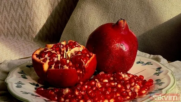 Nar kırma ritüeli nasıl yapılır? 21 Aralık kış dönümünde bolluk ve şans getirdiğine inanılıyor - 3