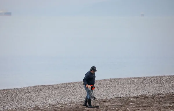 bakin-ne-buldu-3000-lira-harcadi-plajlari-altina-ustune-getirdi-1609325210736.jpg Bakın ne buldu! 3000 lira harcadı plajları altına üstüne getirdi!-8