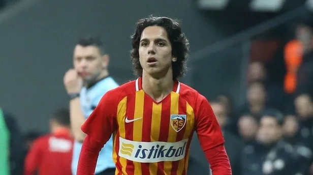 bileti-kesildi-super-cocuk-emre-demire-kotu-haber-1673711596094.jpeg Bileti kesildi! 'Süper Çocuk' Emre Demir'e kötü haber-2