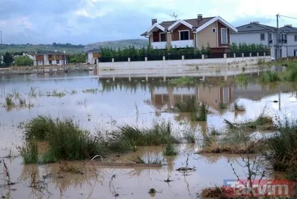 Son dakika: Şile’de sağanak yağış! Dereler taştı evler sular altında kaldı