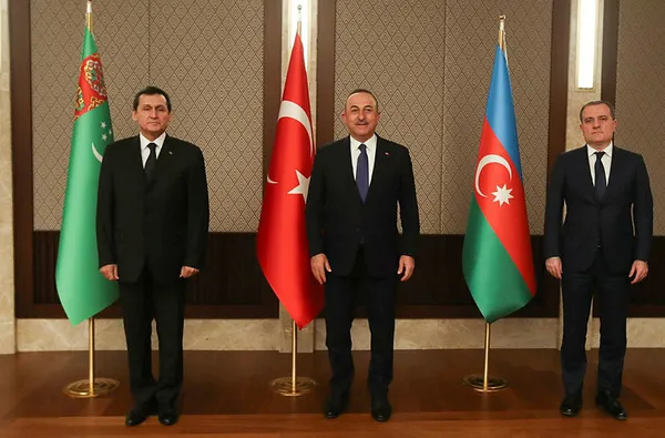 azerbaycan-ve-turkmenistan-arasinda-petrol-ve-dogal-gaz-anlasmasi-turkiye-de-faydalanacak-1614108687915.jpg Azerbaycan ve Türkmenistan arasında petrol ve doğal gaz anlaşması! Türkiye de faydalanacak-3