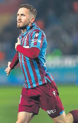 Hatayspor maçında sakatlanan Edin Visca saha çalışmalarına başladı