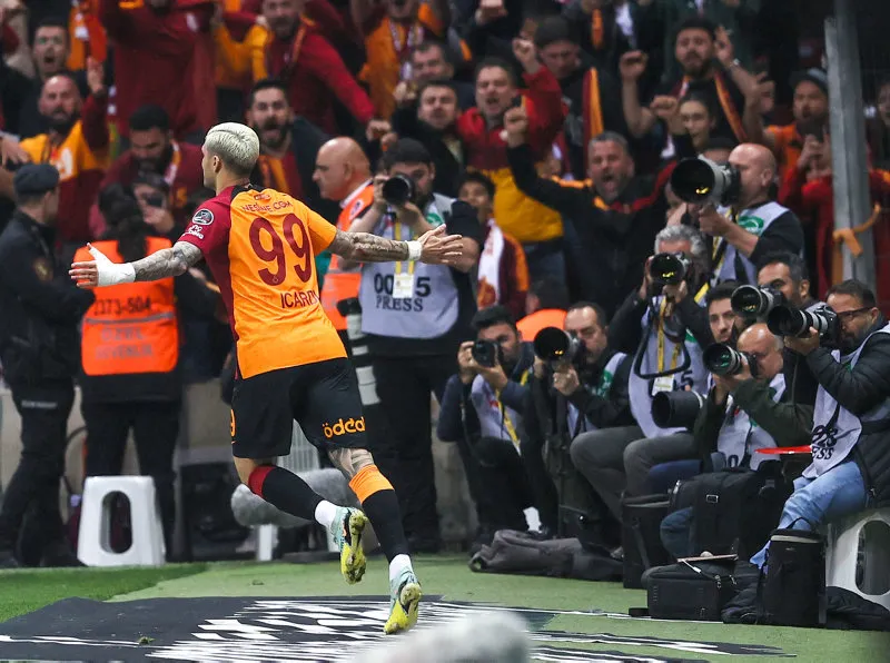Galatasaraylılara müjde! İşte Icardi'nin geliş tarihi - 11