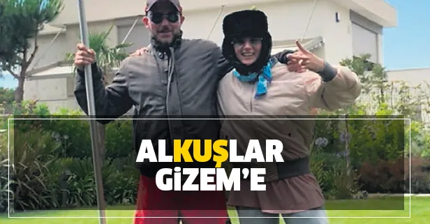 Oyuncu Gizem Karaca'dan alkışlık hareket! Ağaçtan düşen saksağan yavrusunu yuvasına ulaştırdı