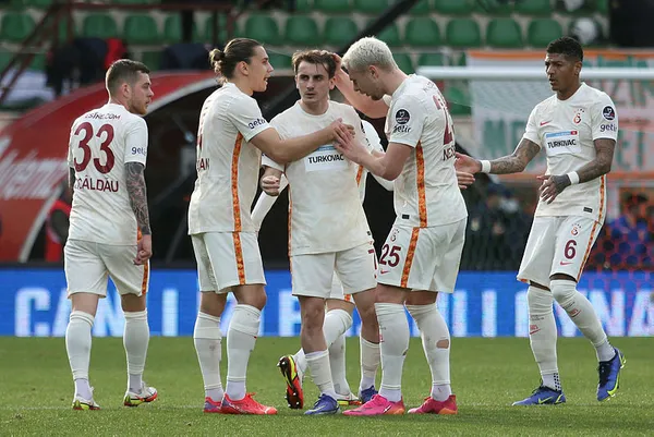 1644569185832.jpg Galatasaray'da gözler Kayserispor maçında! Bu kez rekor tersten yazılabilir...-5