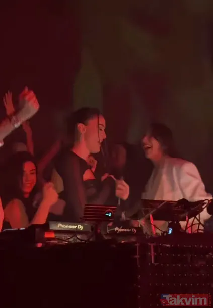 Aralarının limoni olduğu söylenen Zehra Güneş ile Hande Baladın'dan olay yaratan hamle! Filenin Sultanları'nın iki güzeli... - 6