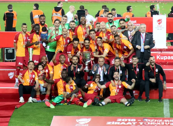 Tarihi Karşılaşmanın Biletleri İse Çıkar Çıkmaz Tükendi...