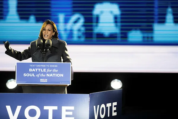 kamala-harris-kimdir-joe-biden-yardimcisi-kamala-harris-kac-yasinda-nereli-1604588743329.jpg Kamala Harris kimdir? Joe Biden yardımcısı Kamala Harris kaç yaşında, nereli?-3