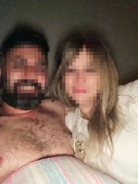 hakimle-yasak-ask-yasayan-is-insani-fotograflari-paylasti-flas-iddia-kocasi-bu-iliskiye-riza-gosteriyordu-1718882032874.jpeg
