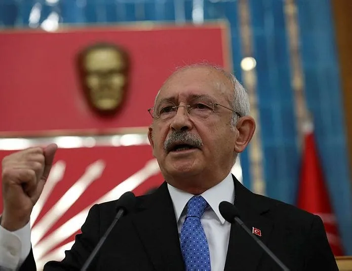 Kulağına kim ne fısıldadı?