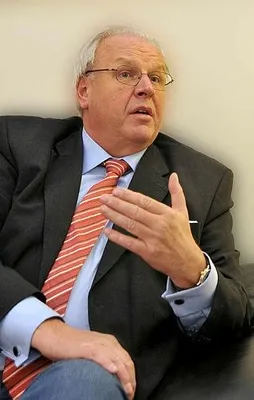 Alman Büyükelçi'ye ikinci uyarı