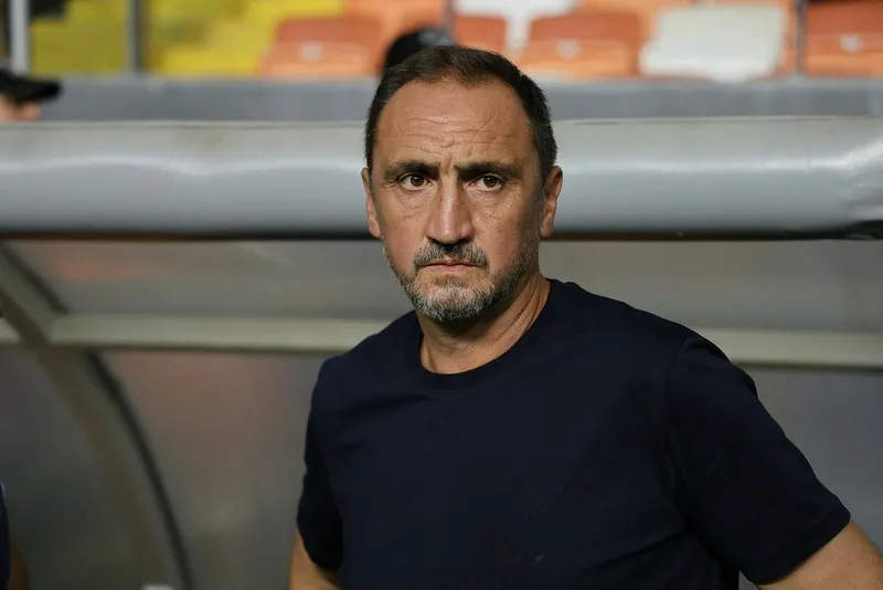 adana-demirspor-valkanis-ile-yollarini-ayirdi-1727088769628.jpeg Valkanis, Adana Demirspor ile galibiyet alamadı. (İHA)