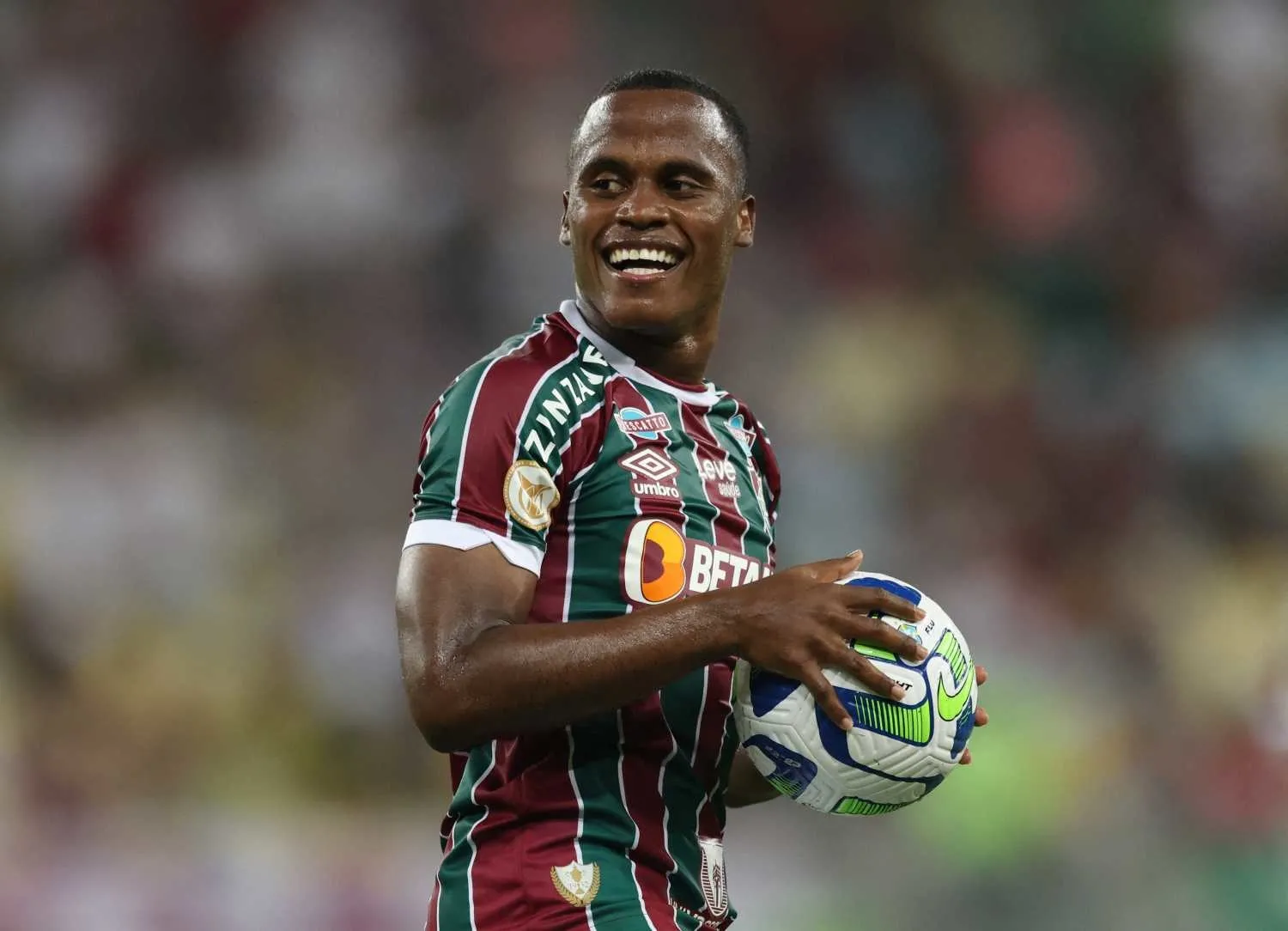 Galatasaray'ın transferinde sona yaklaştığı yıldız ismin eşine tehdit! - 11