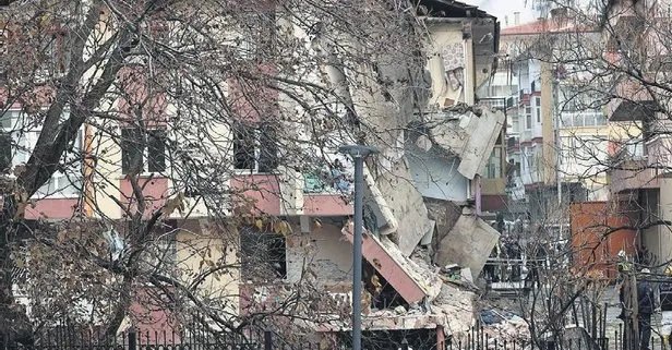 Boruya tüp bağlamışlar