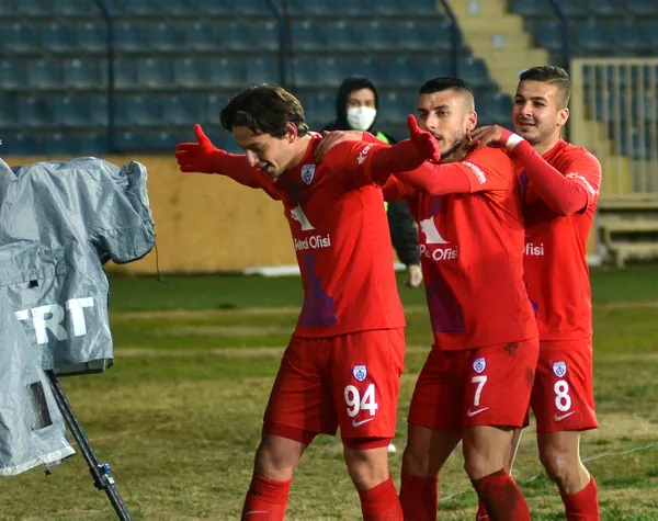 besiktas-transferde-gaza-basti-altinordunun-genc-yildizi-enis-destani-istiyor-1614171317091.jpg Beşiktaş transferde gaza bastı! Altınordu'nun genç yıldızı Enis Destan'ı istiyor-5