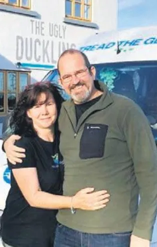 Dünya turuna çıkan İngiliz çift Koivd-19 nedeniyle İstanbul'da kontak kapattı