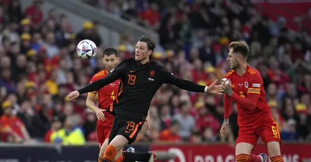 Hollanda basınından Wout Weghorst çağrısı: 11'de oynasın