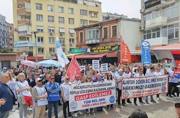 1778540366693.jpeg Başkanlar tatilde, işçi sefalet kapısında: İzmir'de belediye memurlarından tam gün grev-4