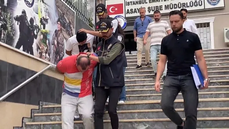bakirkoydeki-oto-galeri-saldirisinda-3-supheli-yakalandi-1785222879624.jpeg Bakırköy'deki oto galeri saldırısında 3 şüpheli yakalandı-3