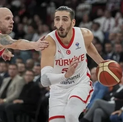 Kenan Sipahi’den fark vurgusu