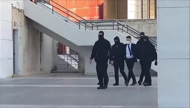 Yunanistan'ın konuştuğu katil pilot koca: Bebeğinin yanında karısını öldürdü! En kötü hapishanede saldırıya uğradı