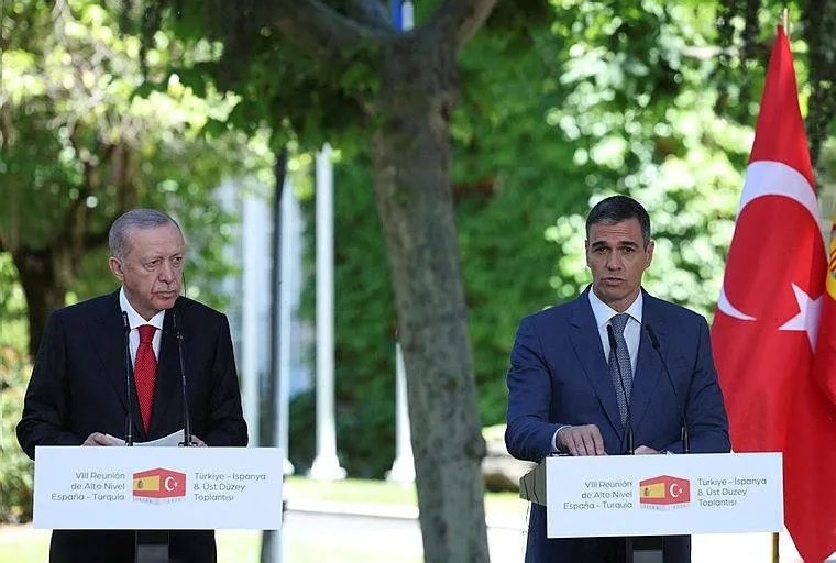 Başını sallama bak ben dik duruyorum