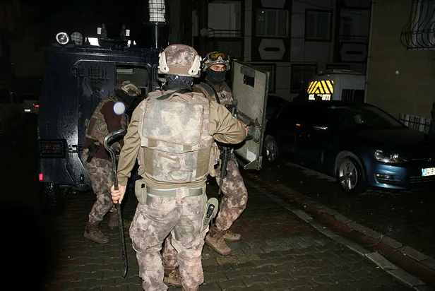 İstanbul'da 30 adrese baskın-2