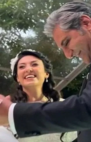 CHP'den istifa eden Tuba Torun eski partisini bombaladı Erdoğdu'nun eski eşini tehdit etti!