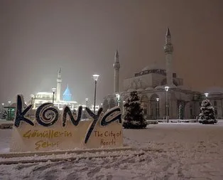 Konya beyaz örtüyle kaplandı