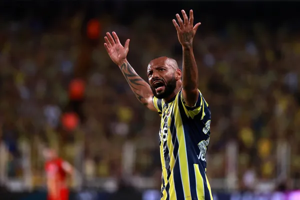 son-dakika-fenerbahce-king-ve-pedro-ile-guldu-1662237915800.jpg