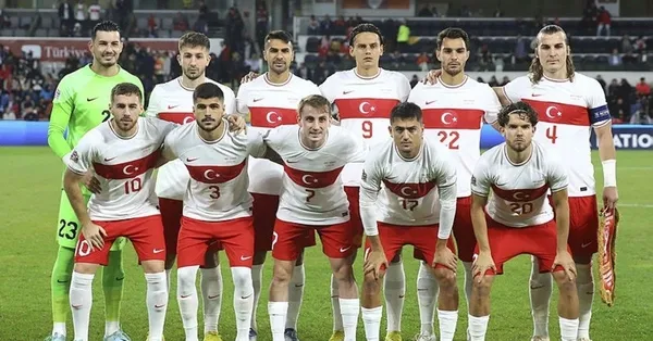 a-milli-futbol-takiminin-yeni-teknik-direktoru-vincenzo-montella-oyuncularina-guveniyor-biz-her-seye-haziriz-1697062257053.jpeg A Milli Futbol Takımı'nın yeni Teknik Direktörü Vincenzo Montella oyuncularına güveniyor! "Biz her şeye hazırız"-4