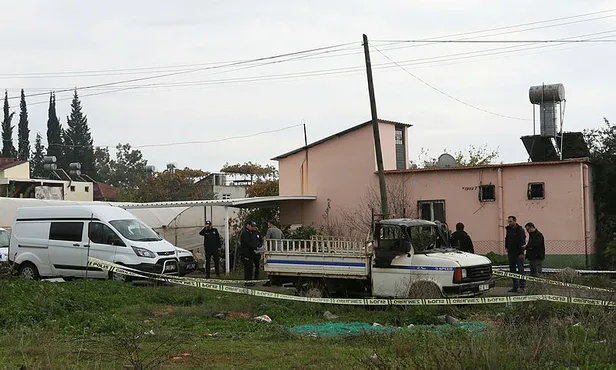 Antalya'da yanan araçta erkek cesedi bulundu-2