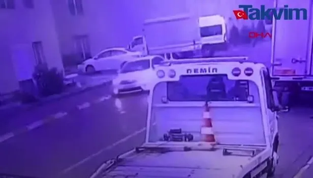 Esenyurt'ta sevgililerden korkunç tuzak! Araçtan attılar!