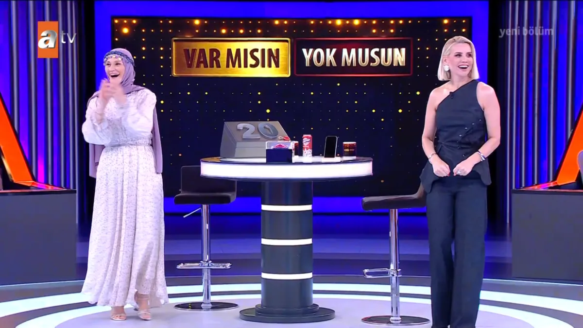 1785357253007.png Murat abinin kutulara para koklatması stüdyoyu kırdı geçirdi: Günün yarışmacısı Trabzonlu Tuğçe yarışmadan büyük ödülle ayrıldı-10