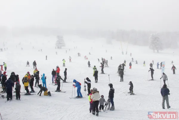 Uludağ'da kar yağışı iki gündür devam ediyor! Otomobiller kayboldu - 5