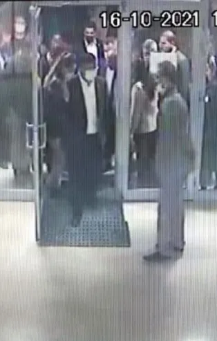 Gelecek Partisi Genel Başkanı Ahmet Davutoğlu'nun asansör kazası öncesi ve sonrası kamerada