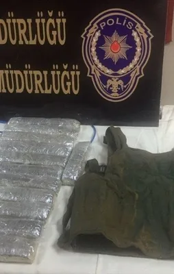 DAEŞ'li 2 terörist canlı bomba yelekleriyle yakalandı