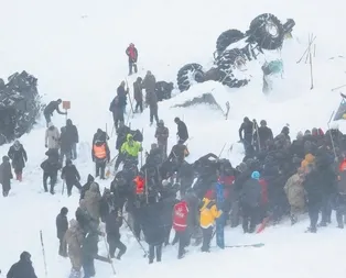 Van Bahçesarayda ikinci çığ faciası: 33 şehit