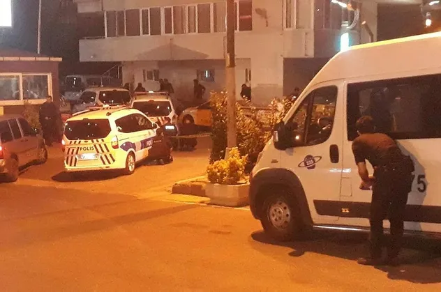 Üsküdar'da polis ekiplerine ateş açıldı