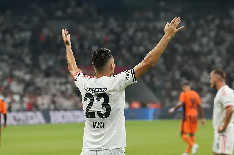 Beşiktaş'tan 3 bomba birden! Ayrılıkların sonrası transferler peş peşe - 3