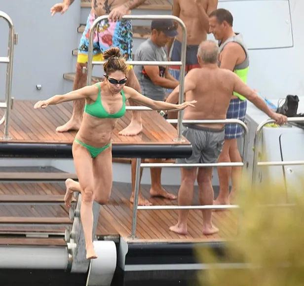 Dünyaca ünlü şarkıcı Robbie Williams ve Türk eşi Ayda Field Türkiye'den vazgeçemiyor! Bodrum'dan sonra sıra Datça'da-8