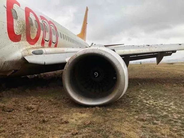 Son dakika: Sabiha Gökçen'de Pegasus Havayollarına ait uçak pistten çıktı! Yolcular böyle tahliye edildi-5