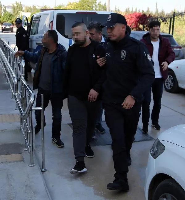 Süleyman Soylu'nun 'lanet' dediği dizi Sıfır Bir'in oyuncuları ciğer şişiyle saldırdılar!-3