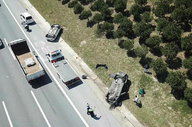 TEM'de trafiği kilitleyen kaza! Makas faciası