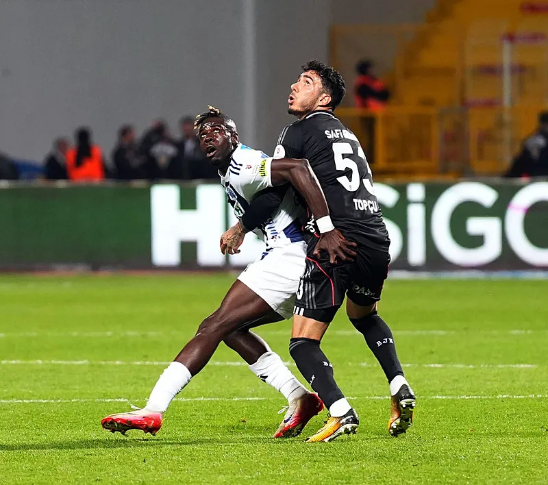 Beşiktaş - Fenerbahçe maçının 11'leri netleşti! Kartal ve Kanarya'nın dev randevusu - 3