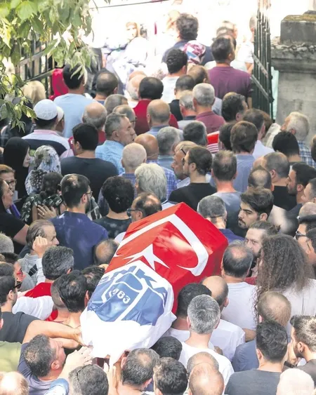 İstiklal Caddesi’nde katledilen İTÜ'lü Halit Ayar gözyaşları arasında toprağa verildi...-4