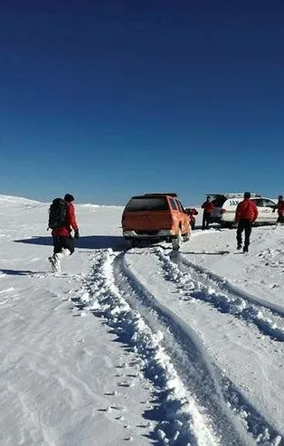 Uludağ’da kayıp 2 dağcı için ekipler seferber oldu! Ailelerin gözü yaşlı bekleyişi sürüyor...